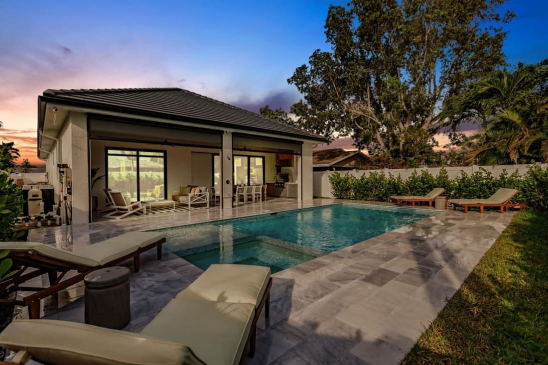Coastal Elegance, poolside photograph 3
