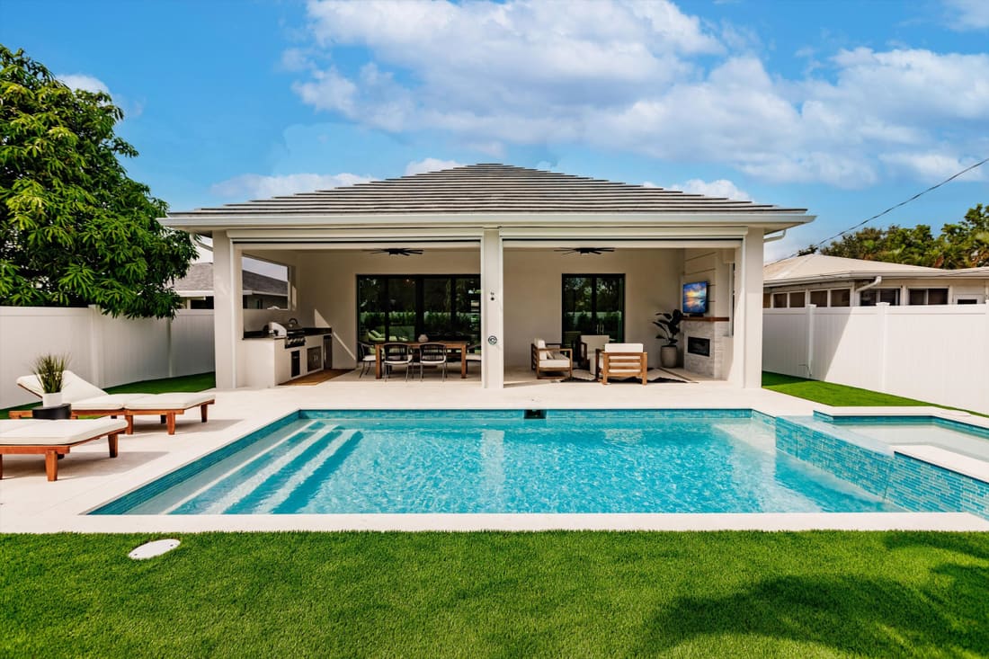 Paradise Cove, poolside photograph 3